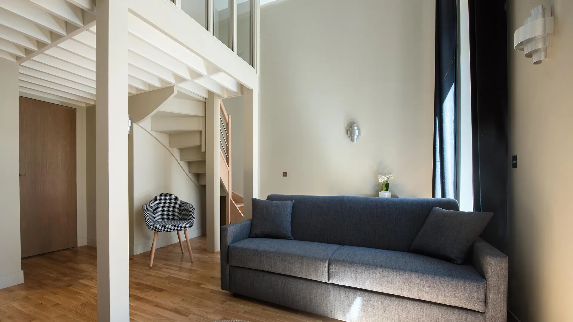 Helzear Etoile Hotel